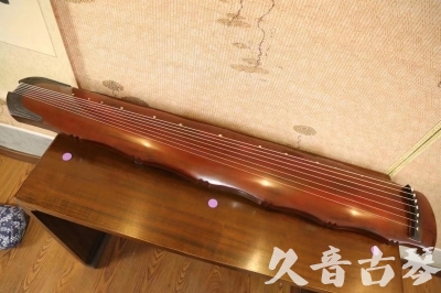 云南省●久音古琴  ●典藏系列20230522  [红洒金竹节]